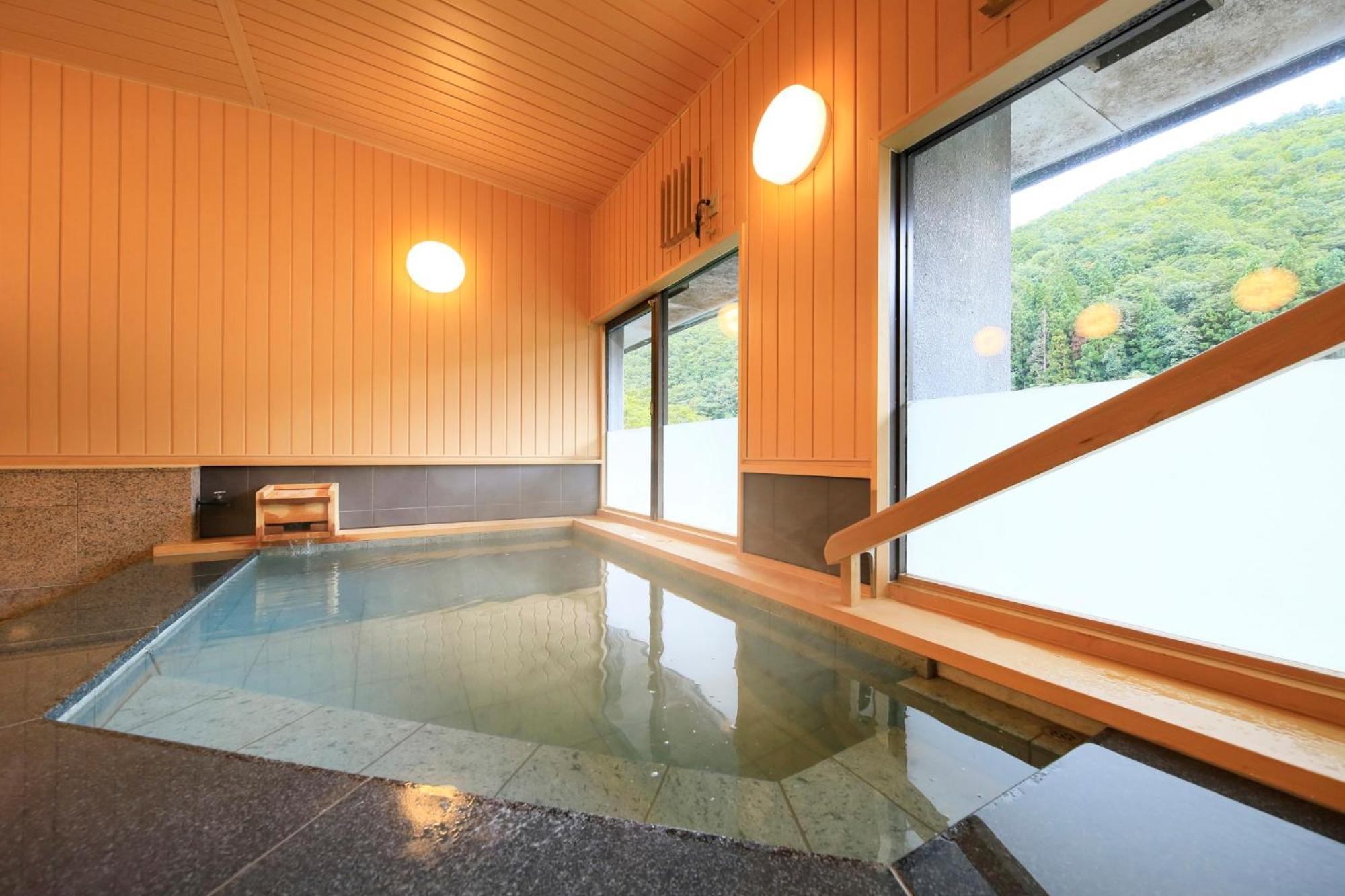 竹あかりの宿 加賀助 Shizukuishi Buitenkant foto