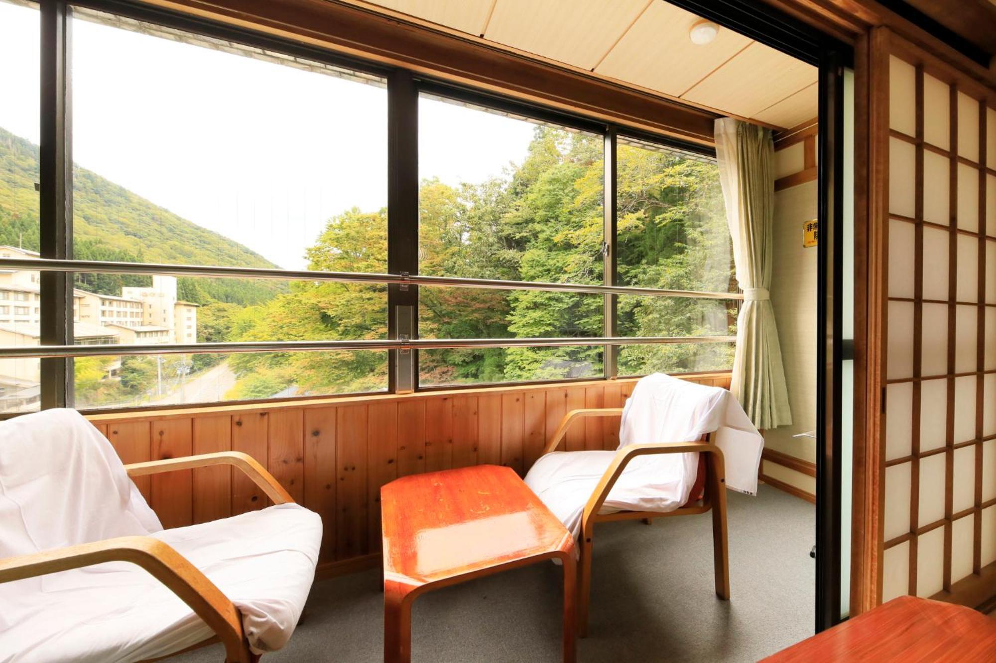 竹あかりの宿 加賀助 Shizukuishi Buitenkant foto