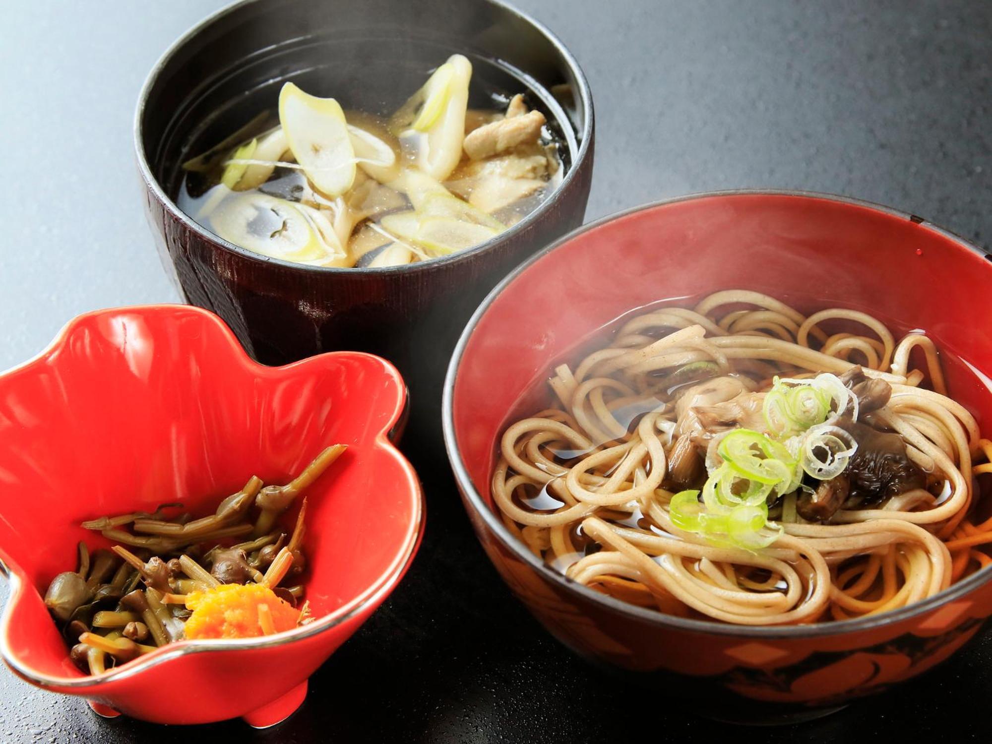 竹あかりの宿 加賀助 Shizukuishi Buitenkant foto